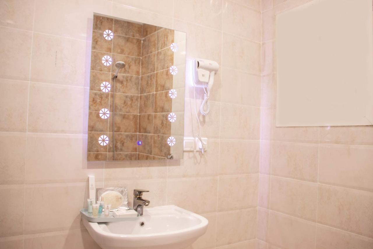 Lavent Park Hotel